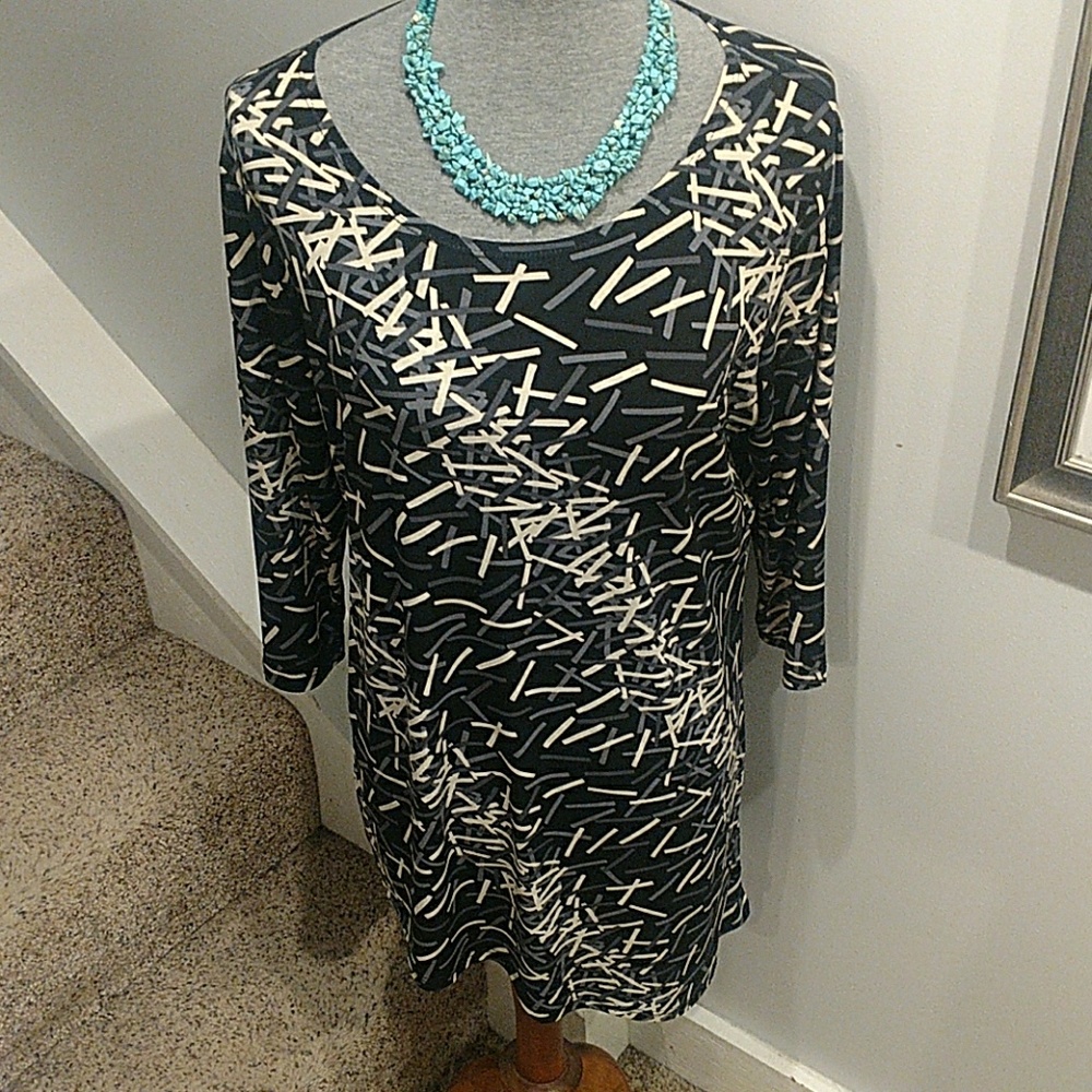 Easy Care & Wear Geometric Black Top LP